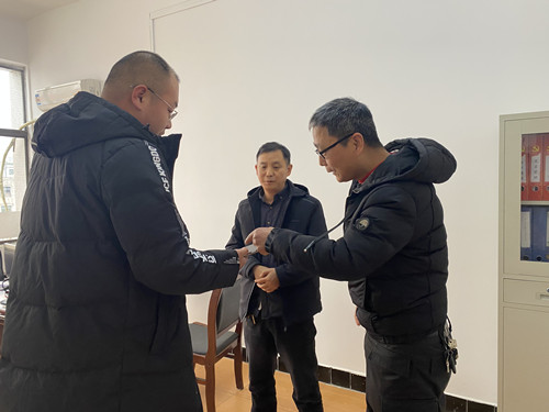 5706d270b1cd1620e0b4ca06275bc1d_副本.jpg